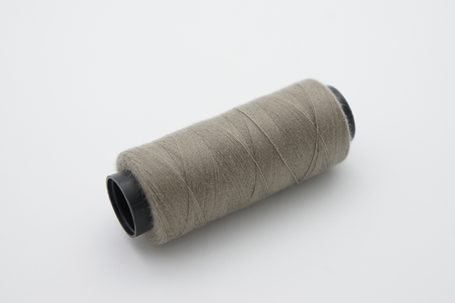Нитки ПЕ №40/2 250 м Barva, сірий натуральний, 7049