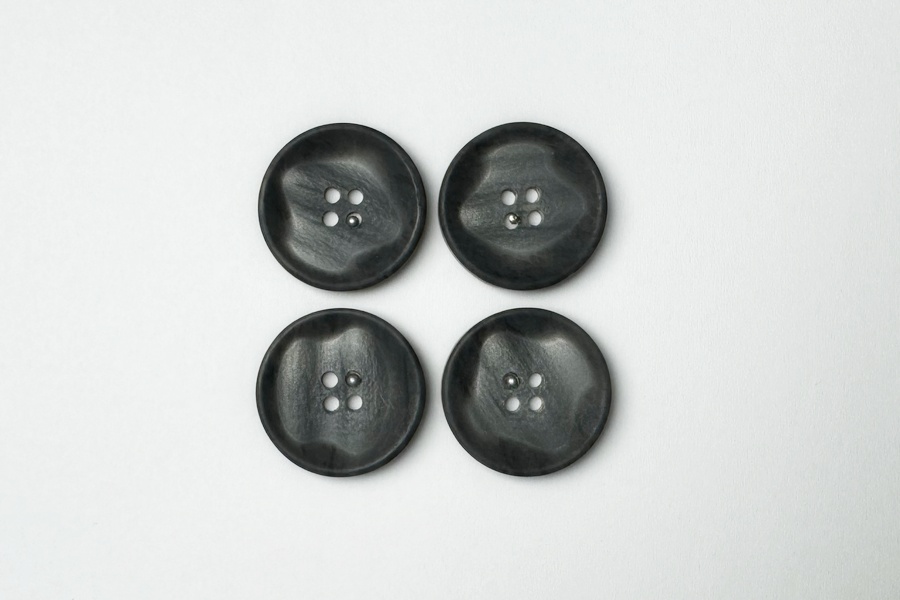 Гудзик 23 мм Mertbutton, сірий темний, 3007-36-0135