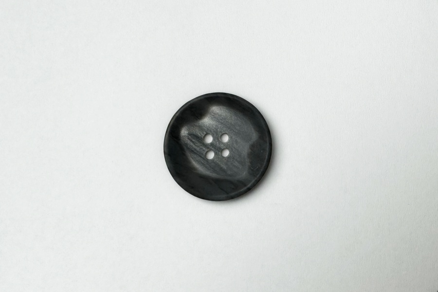 Гудзик 25 мм Mertbutton, сірий темний, 3007-40-0135