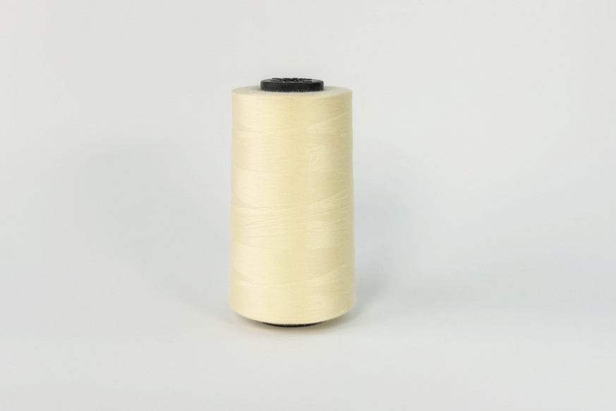 Нитки ПЕ №40/2 5000 м Barva, молочний, 1029