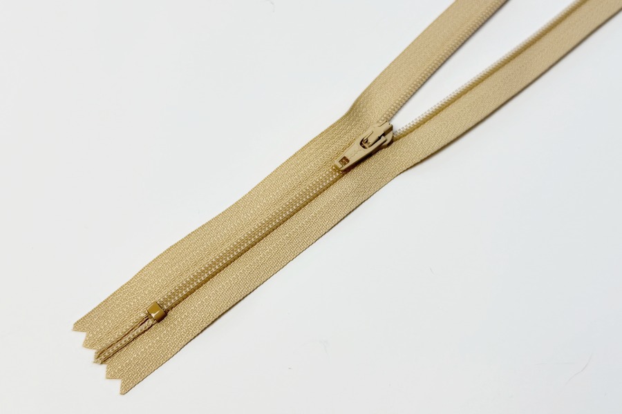 Блискавка YKK, T3 50 см, персиковий блідий