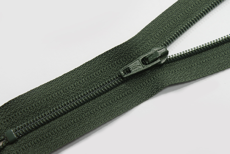 Блискавка YKK, T3 18 см, зелений темний