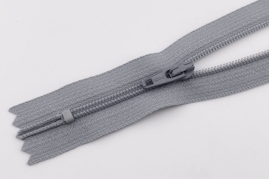 Блискавка YKK, T3 18 см, сірий світлий