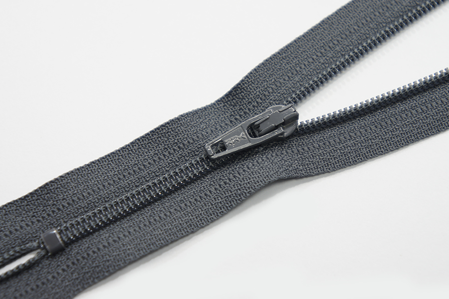 Блискавка YKK, T3 18 см, сірий темний
