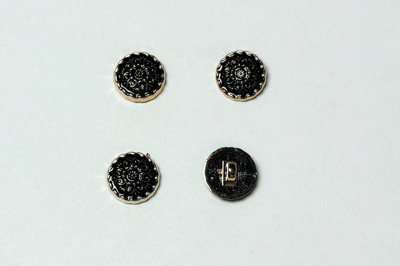 Гудзик 15 мм Mertbutton, чорний, BR-652-24-000/gold