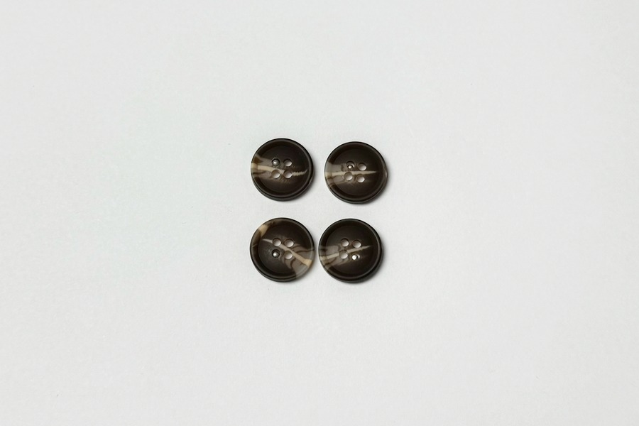 Гудзик 15 мм ПЕ Mertbutton класичний, шоколадний, 4 отвори