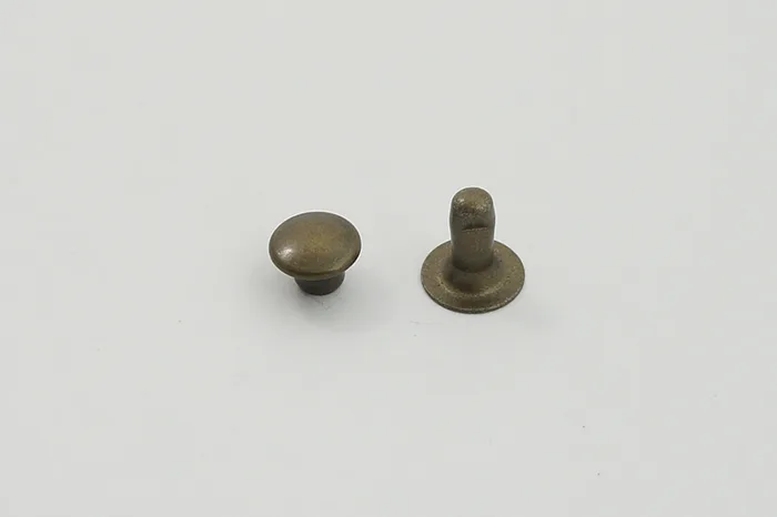 Заклепка 6.8 мм Castiglioni, стара латунь
