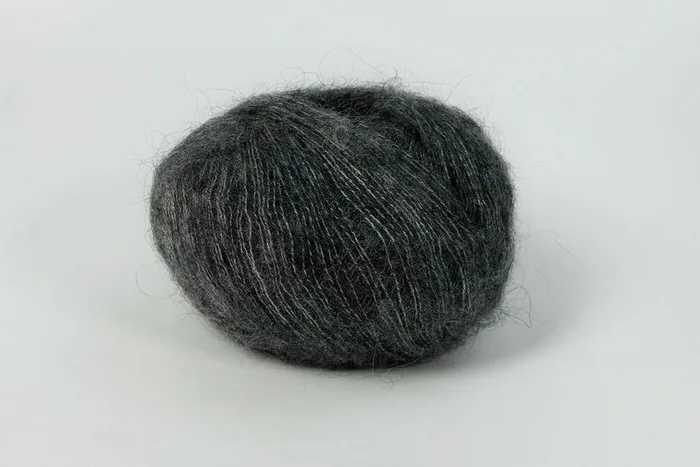 Пряжа Mohair 25гр/200м, сірий, 28