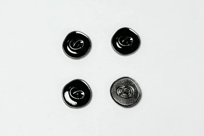 Гудзик металевий 18 мм Mertbutton, нікель чорний, UTS-66-28-b.nik