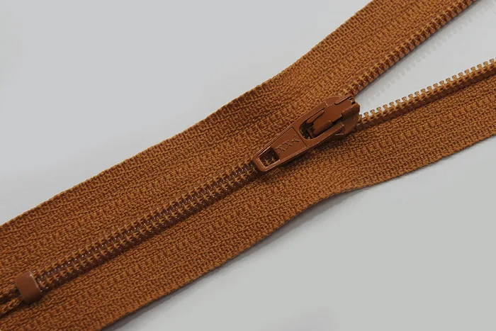 Блискавка YKK, T3 18 см, рудий