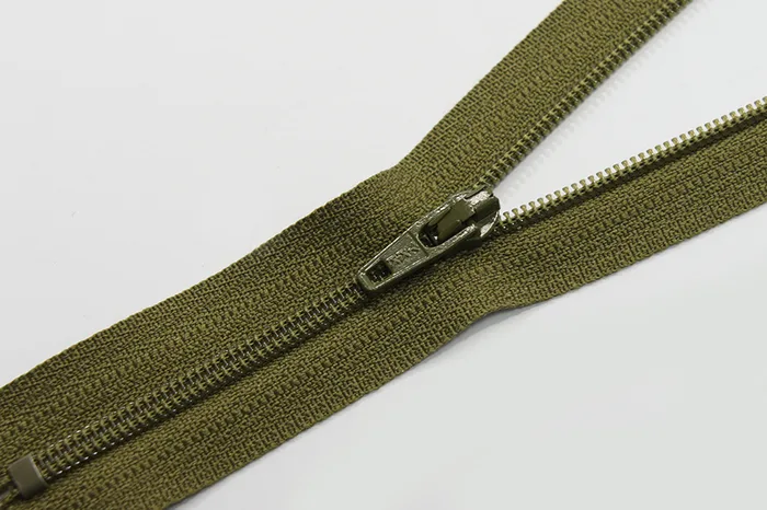 Блискавка YKK, T3 18 см, хакі світлий