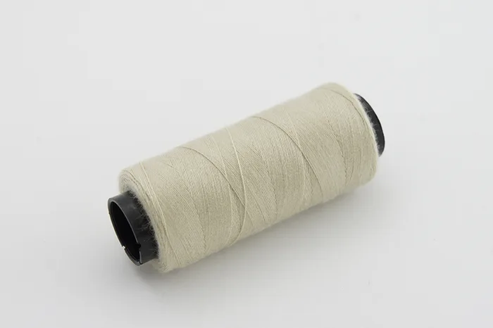 Нитки ПЕ №40/2 250 м Barva, бежевий світлий, 7061