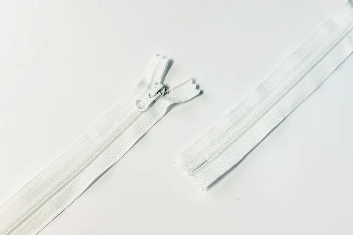 Блискавка YKK, T5 18 см, білий
