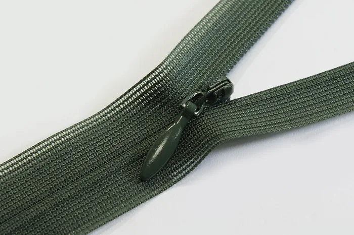 Блискавка YKK, T3 60 см, зелений темний