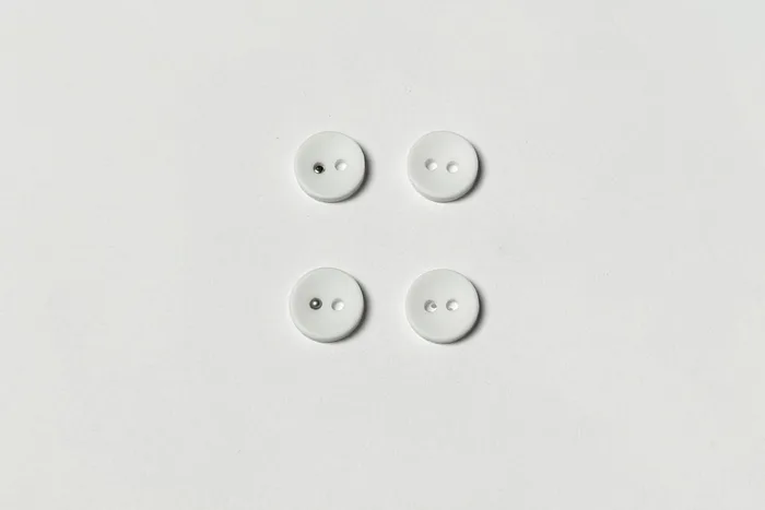 Гудзик 18 мм Mertbutton, білий, AVR-2-28-9999