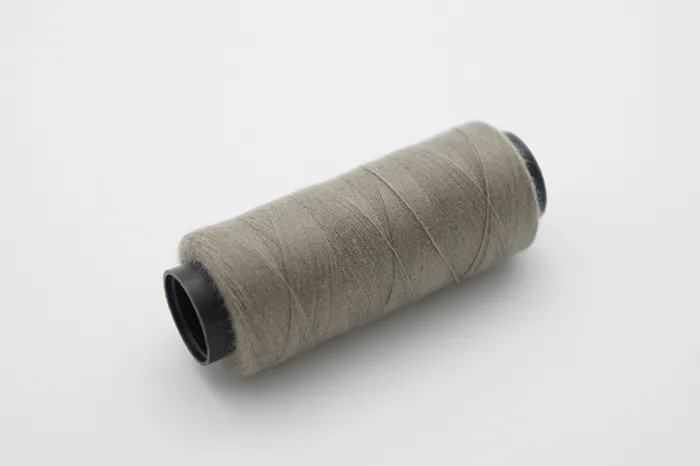 Нитки ПЕ №40/2 250 м Barva, сірий натуральний, 7049