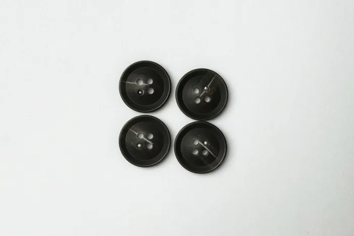 Гудзик 18 мм Mertbutton, коричневий темний, 3207-28-1043