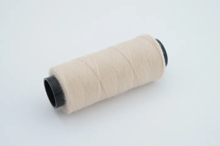 Нитки ПЕ №40/2 250 м Barva, бежевий світлий, 6048