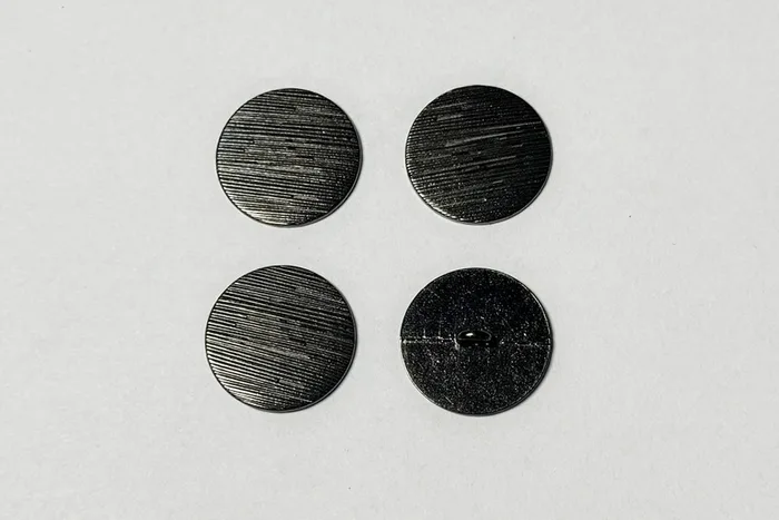 Гудзик металевий 23 мм Mertbutton, нікель чорний, UTS-61-36-bnik