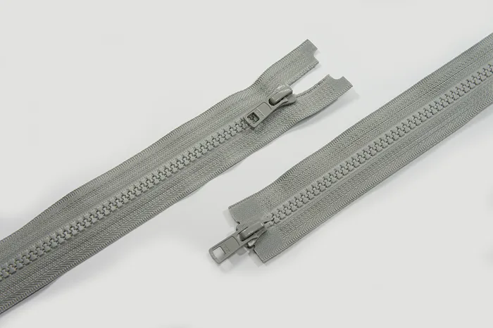 Блискавка YKK, T5 трактор, 1 замок, 70 см, біло-молочний