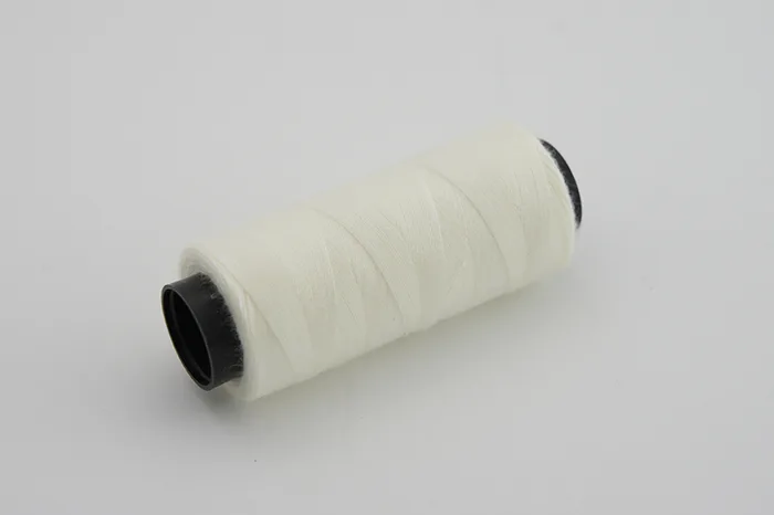 Нитки ПЕ №40/2 250 м Barva, молочний, 1021