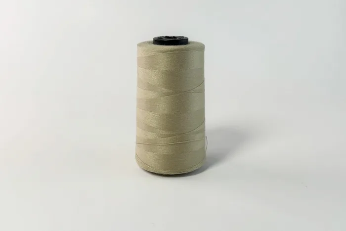 Нитки ПЕ №20/2 2500 м Barva, бежевий натуральний, 7017