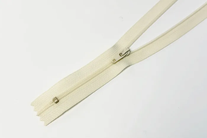 Блискавка YKK, T3 50 см, молочний