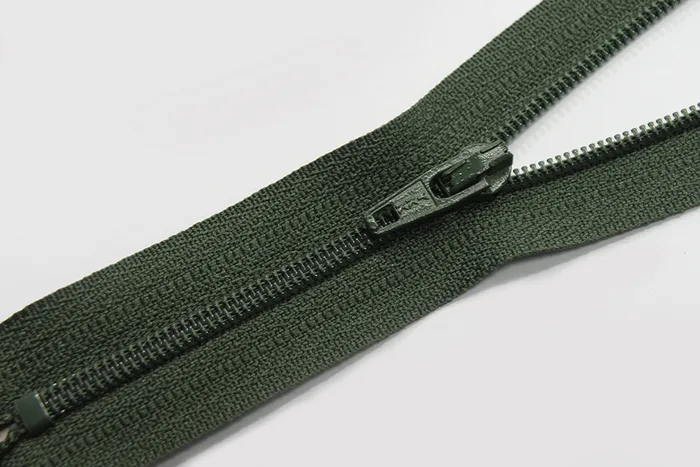 Блискавка YKK, T3 18 см, зелений темний