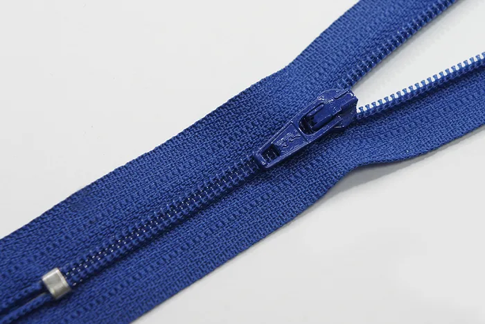 Блискавка YKK, T3 18 см, електрик яскравий