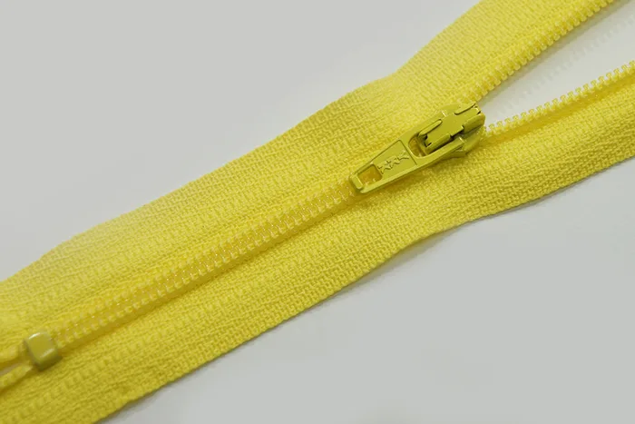 Блискавка YKK, T3 18 см, жовтий яскравий