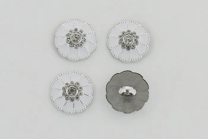 Гудзик 25 мм Mertbutton, білий, KM-04-04-40-999/nik