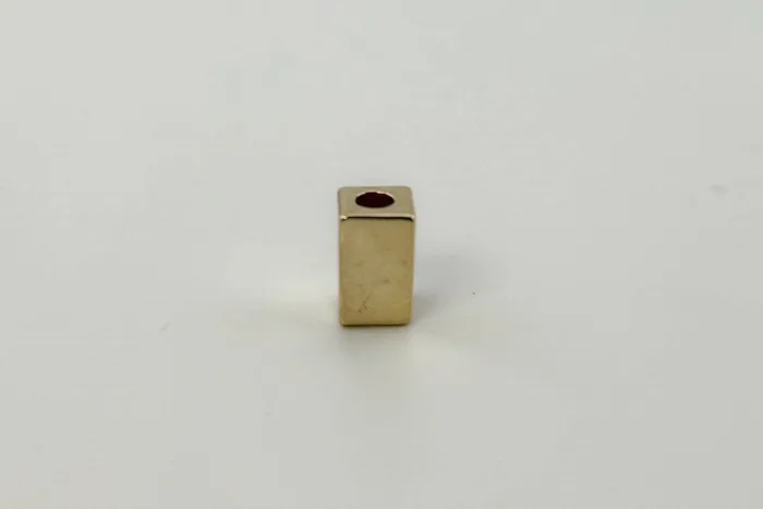 Наконечник для шнура металевий, 7 x 12 мм Mertbutton, золото, MSB-08-gold