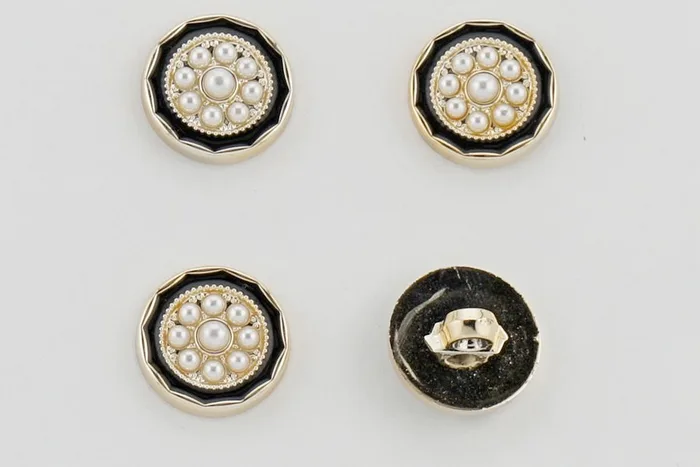 Гудзик 18 мм Mertbutton, золото, KM-01-01-28-000/gold