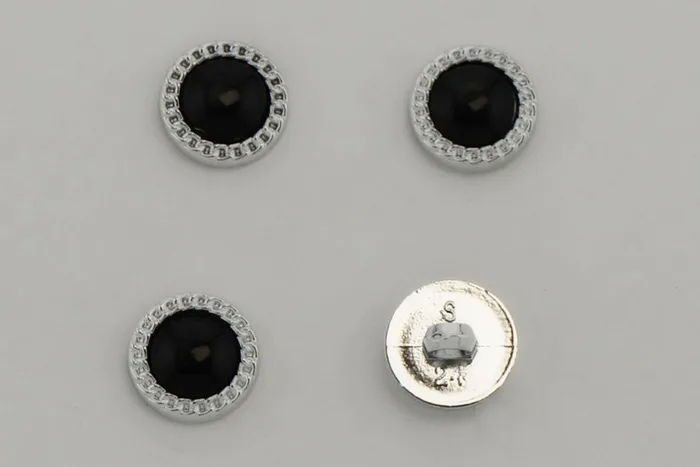 Гудзик 15 мм Mertbutton, чорний, KM-16-04-24-000/nik