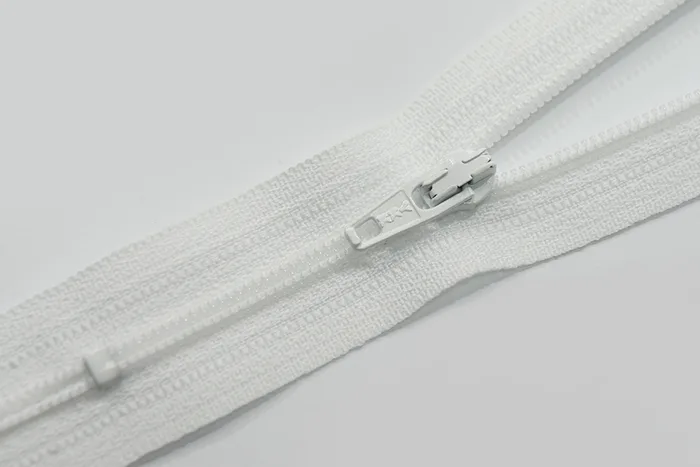Блискавка YKK, T3 20 см, білий