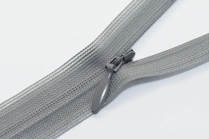 Блискавка YKK, T3 20 см, сірий бузковий