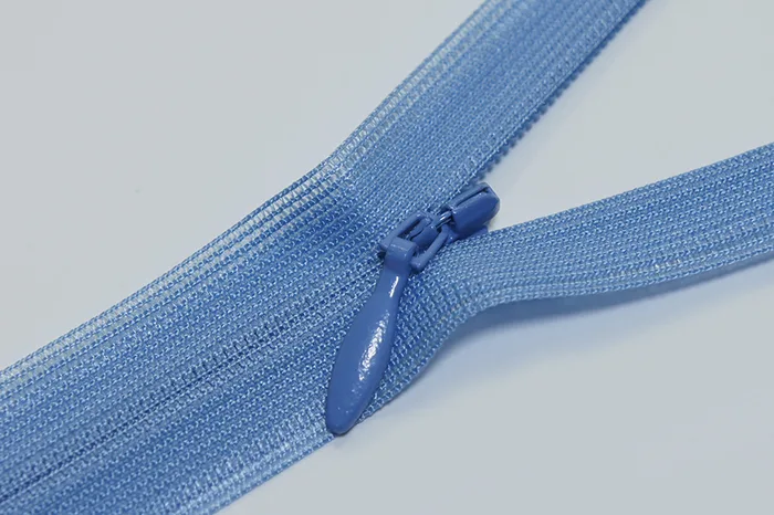 Блискавка YKK, T3 60 см, волошковий світлий