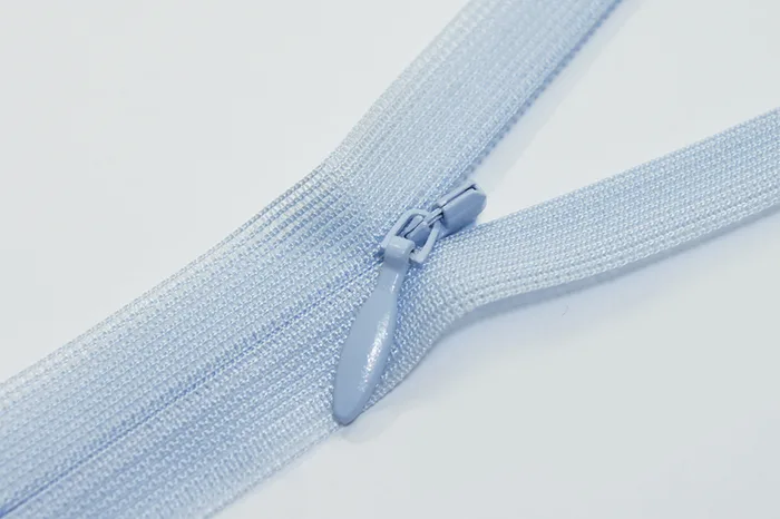 Блискавка YKK, T3 60 см, блакитний світлий