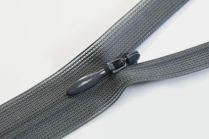 Блискавка YKK, T3 60 см, сірий темний
