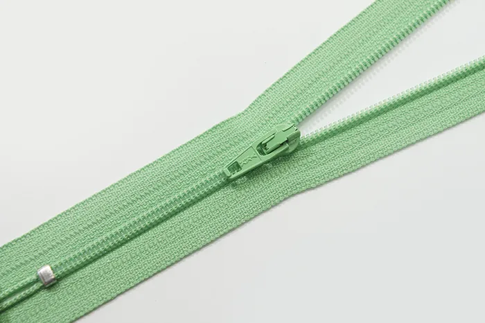 Блискавка YKK, T3 18 см, м'ятний темний