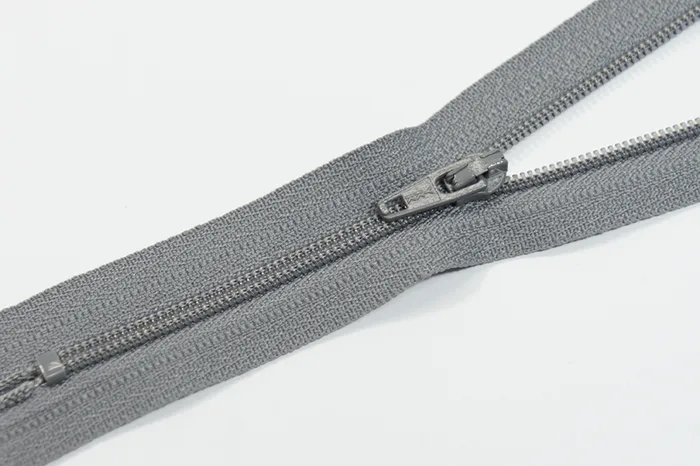 Блискавка YKK, T3 18 см, сірий бузковий