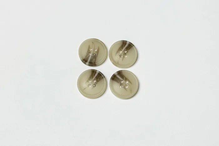 Гудзик 20 мм ПЕ Mertbutton класичний, бежевий сірий, 4 отвори
