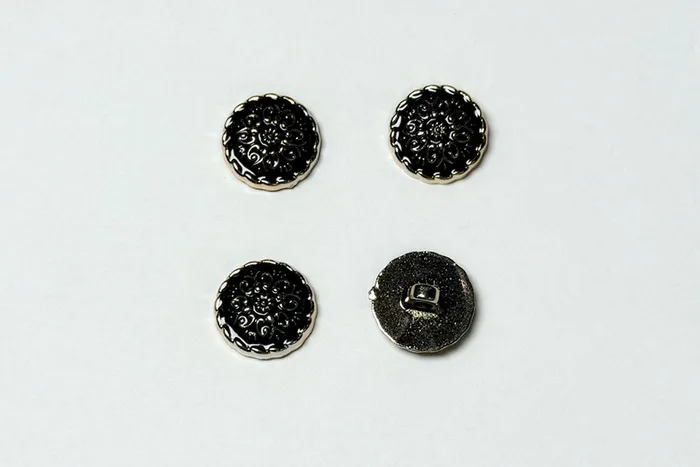 Гудзик 17 мм Mertbutton, чорний, BR-652-28-000/gold