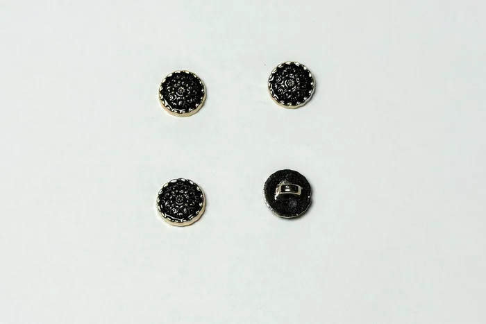 Гудзик 12 мм Mertbutton, чорний, BR-652-20-000/gold