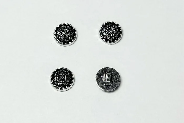 Гудзик 15 мм Mertbutton, чорний, BR-652-24-000/silver