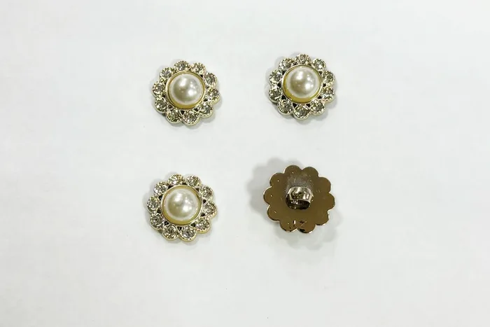 Гудзик 17 мм Mertbutton, золото, BR-665-28-gold