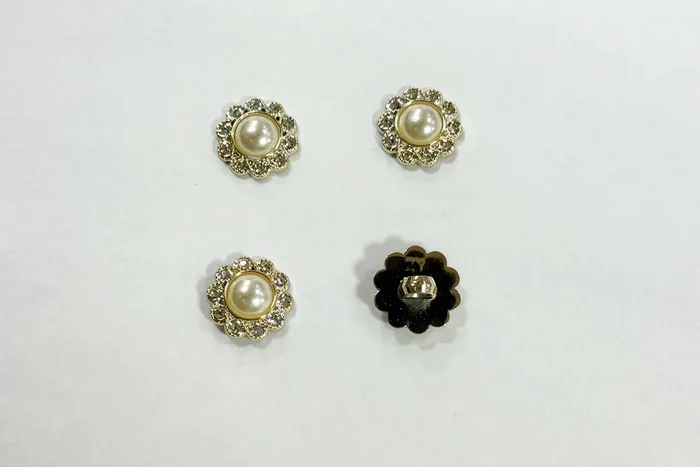 Гудзик 15 мм Mertbutton, золото, BR-665-24-gold