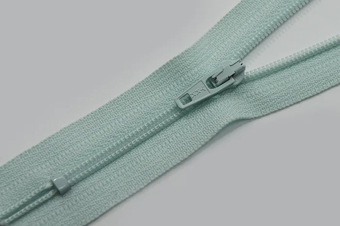 Блискавка YKK, T3 18 см, бірюзовий блідий