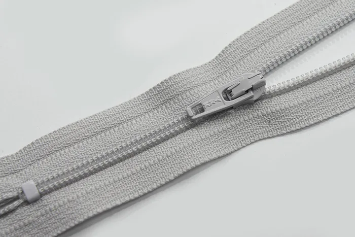 Блискавка YKK, T3 18 см, сірий світлий