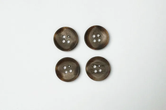 Гудзик 18 мм Mertbutton, коричневий темний, 3007-28-0113